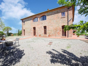 Flat in a typical Tuscan farmhouse with swimming pool Peccioli